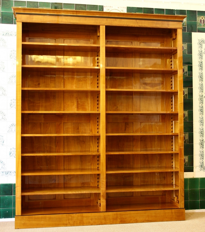 Bücherregal Kirsche im Biedermeierstil Ausstellungsstück Massivholz